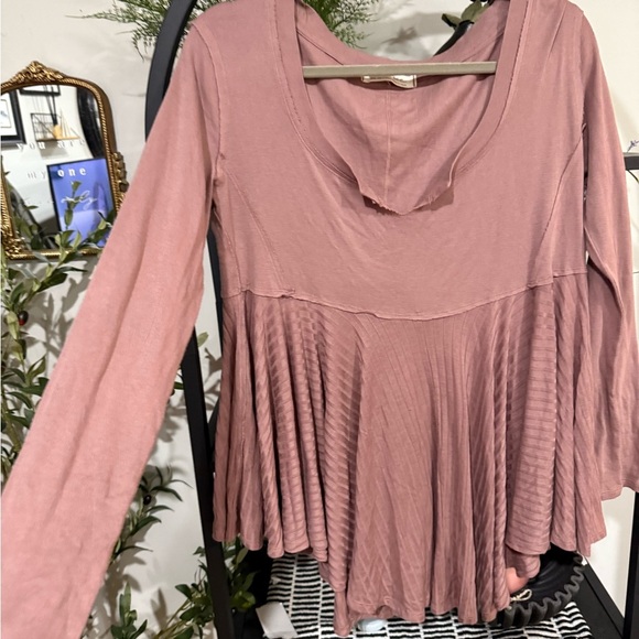 We The Free Pink Pleated blouse size small - Picture 3 of 9